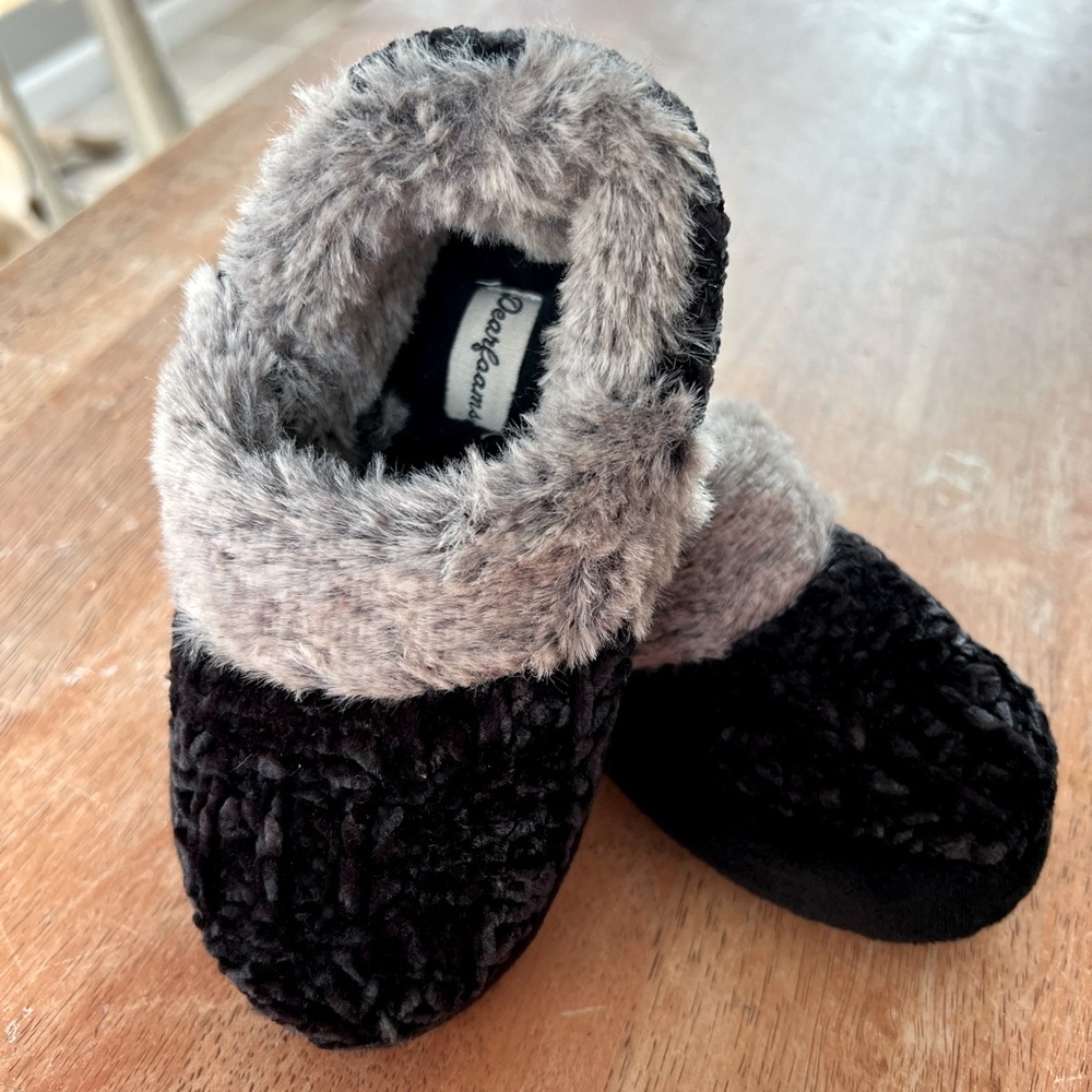 DEARFOAMS UNISEX TODDLER SLIPPERS with Memory Foam, size 7-8. GREY & BLACK.